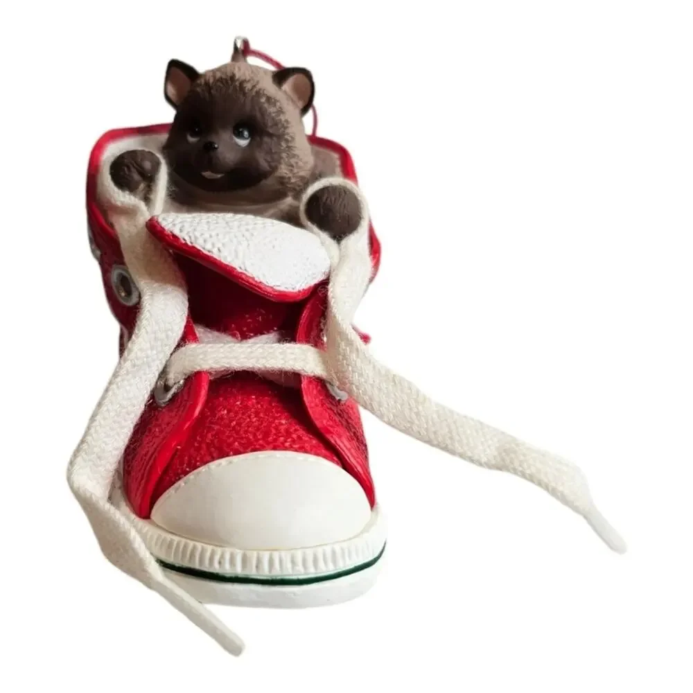 Hallmark Keepsake 1993 High Top-purr Cat in Shoe Ornament with Box Vinta…